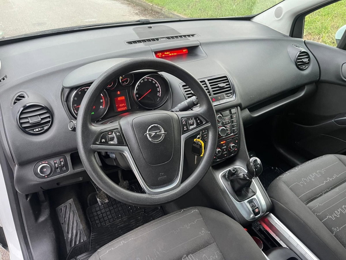 Opel Meriva 1.4 100CV Cosmo (13)