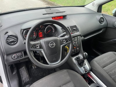 Opel Meriva 1.4 100CV Cosmo (13)