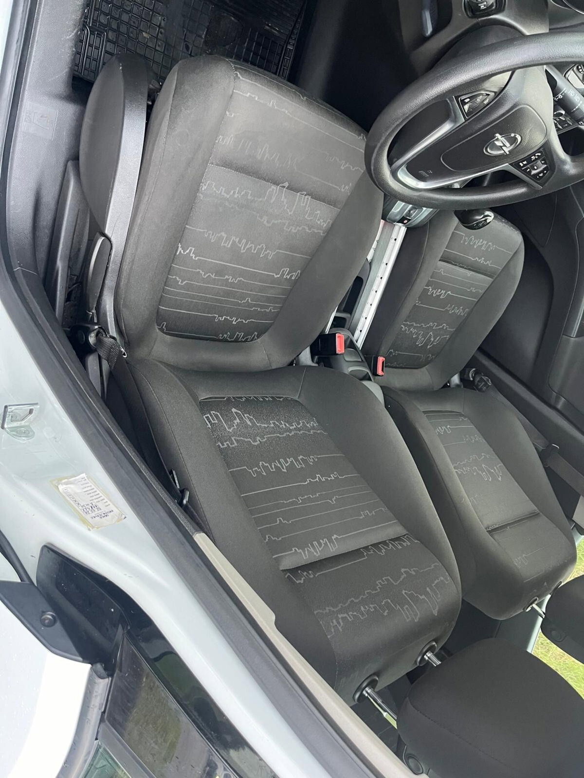Opel Meriva 1.4 100CV Cosmo (15)