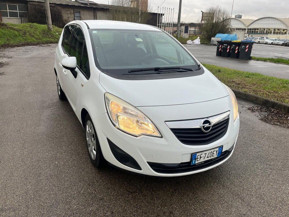 Opel Meriva 1.4 100CV Cosmo (3)