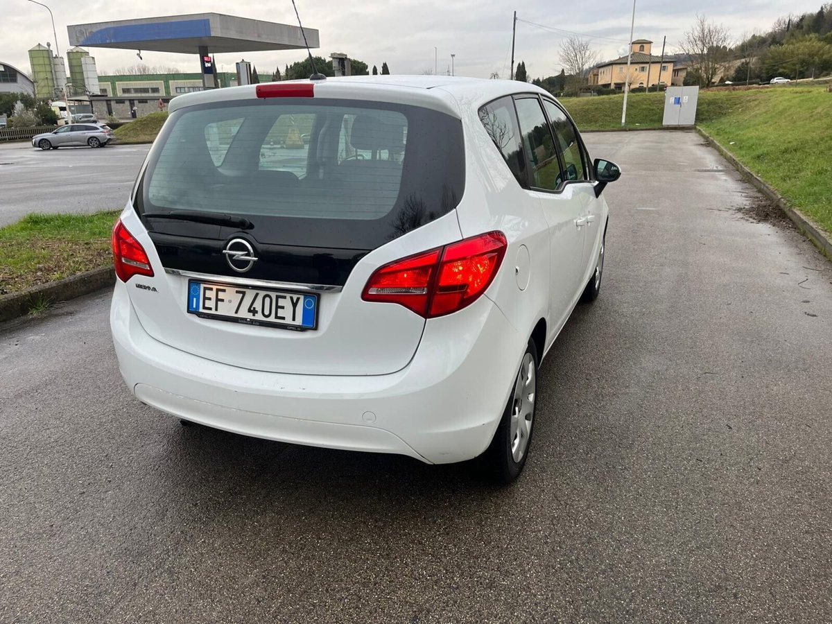 Opel Meriva 1.4 100CV Cosmo (8)