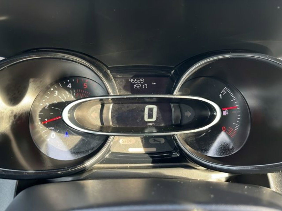 Renault Clio SporTour 1.5 dCi 75CV SporTour Dynamique Autocarro (12)