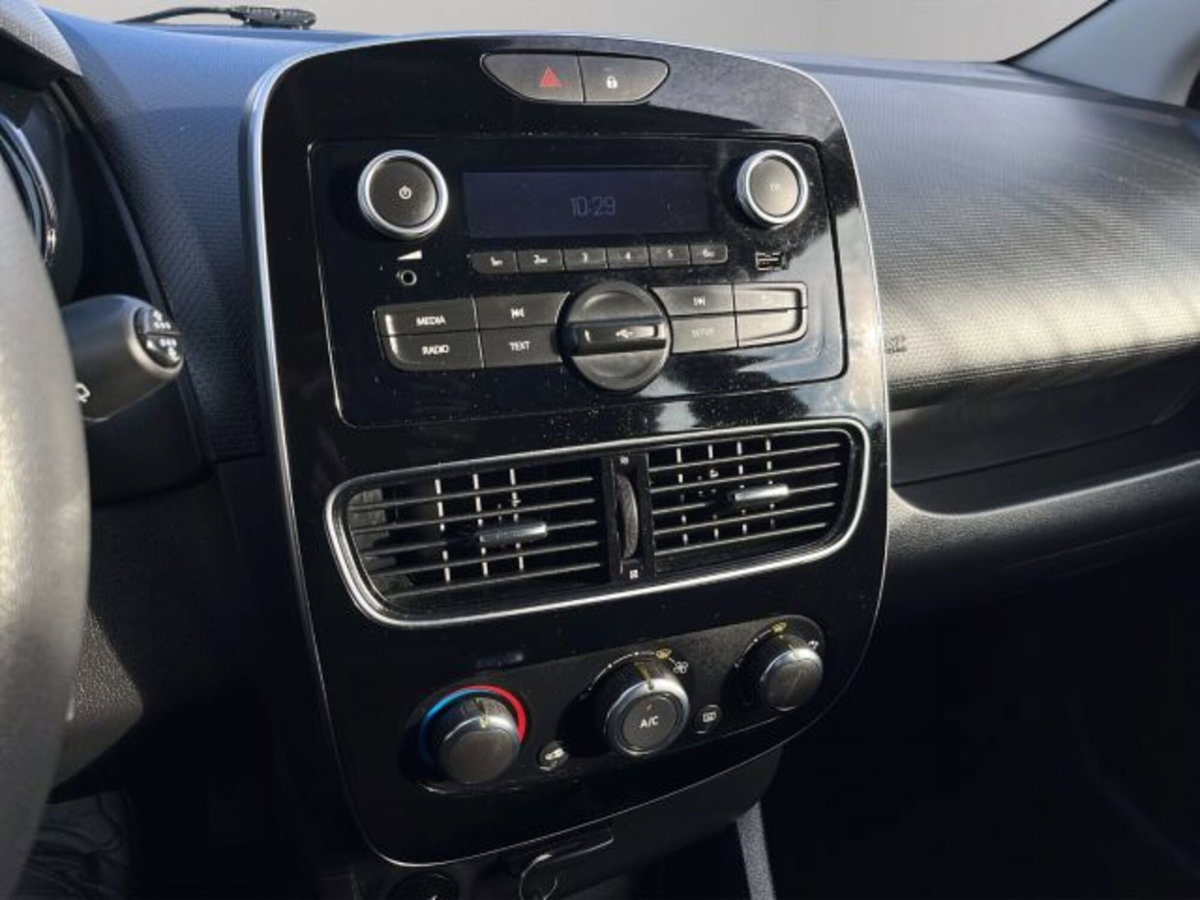 Renault Clio SporTour 1.5 dCi 75CV SporTour Dynamique Autocarro (14)