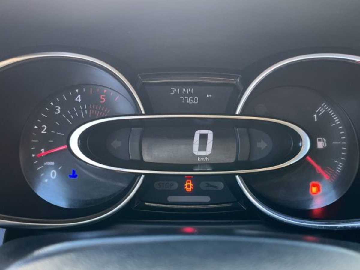 Renault Clio Sporter dCi 8V 75 CV Duel (12)