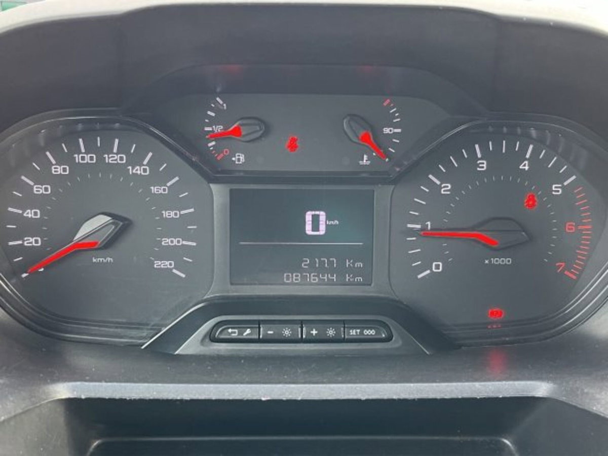 Peugeot Partner Furgone BlueHDi 100 PL Furgone Premium (11)
