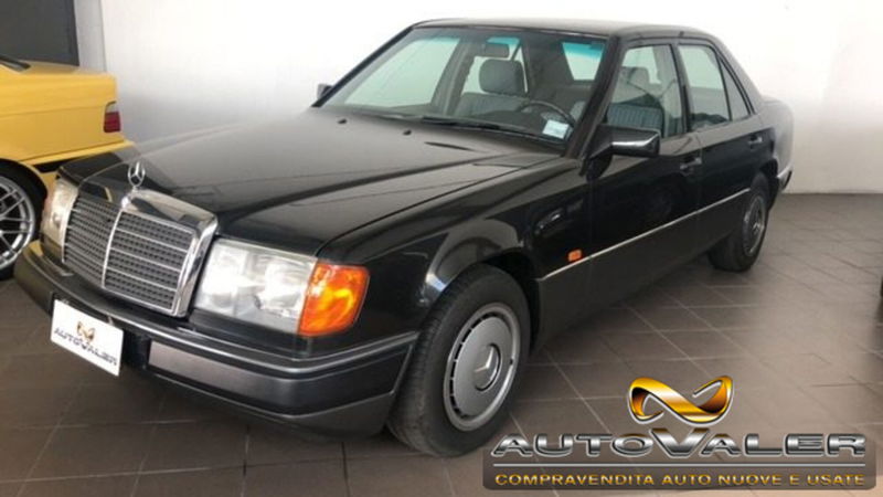 Mercedes-Benz 200 200 E