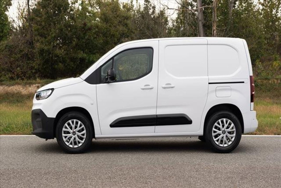 Fiat Doblò Furgone van 1.5 bluehdi 100cv CH1 (2)