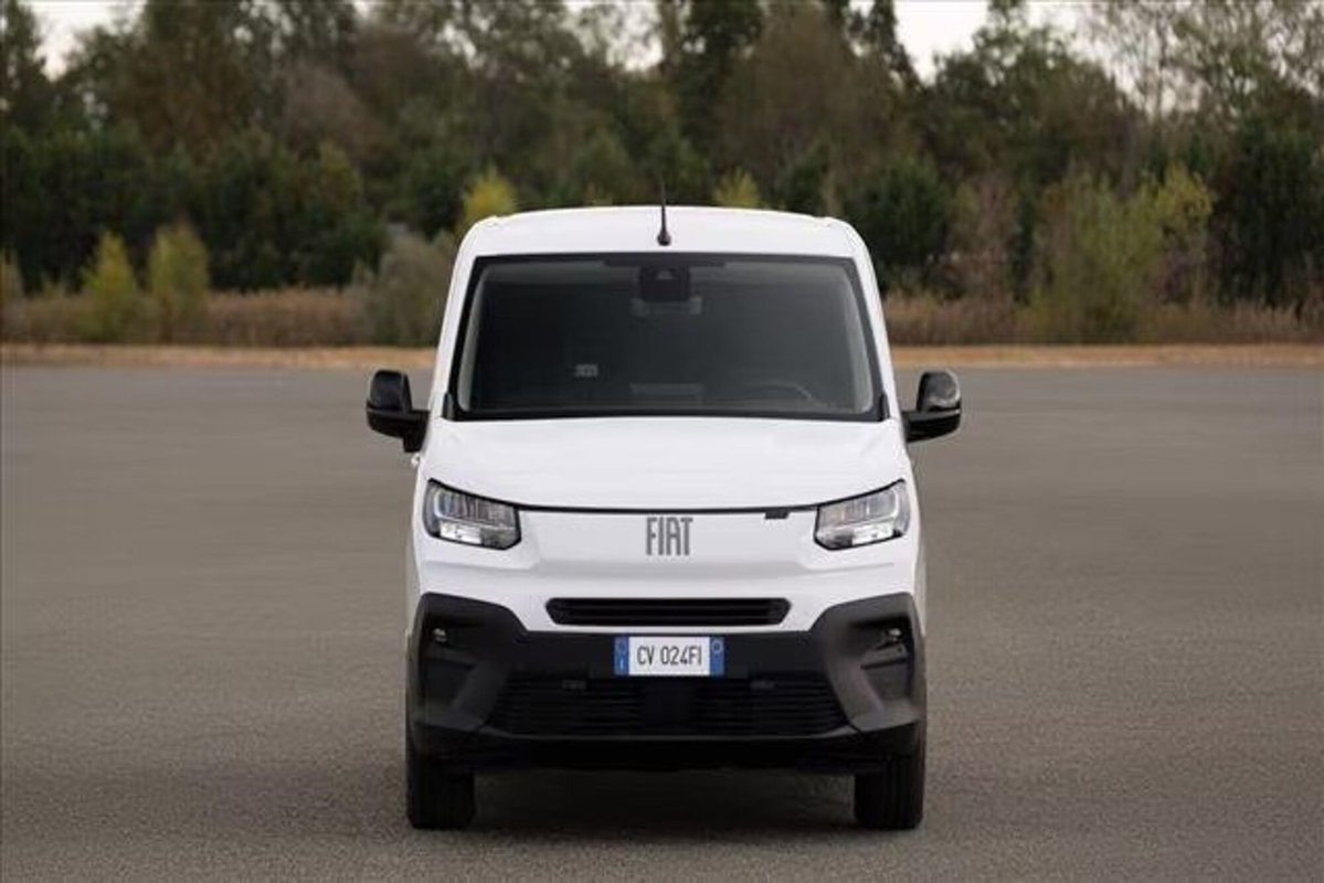 Fiat Doblò Furgone van 1.5 bluehdi 100cv CH1 (3)