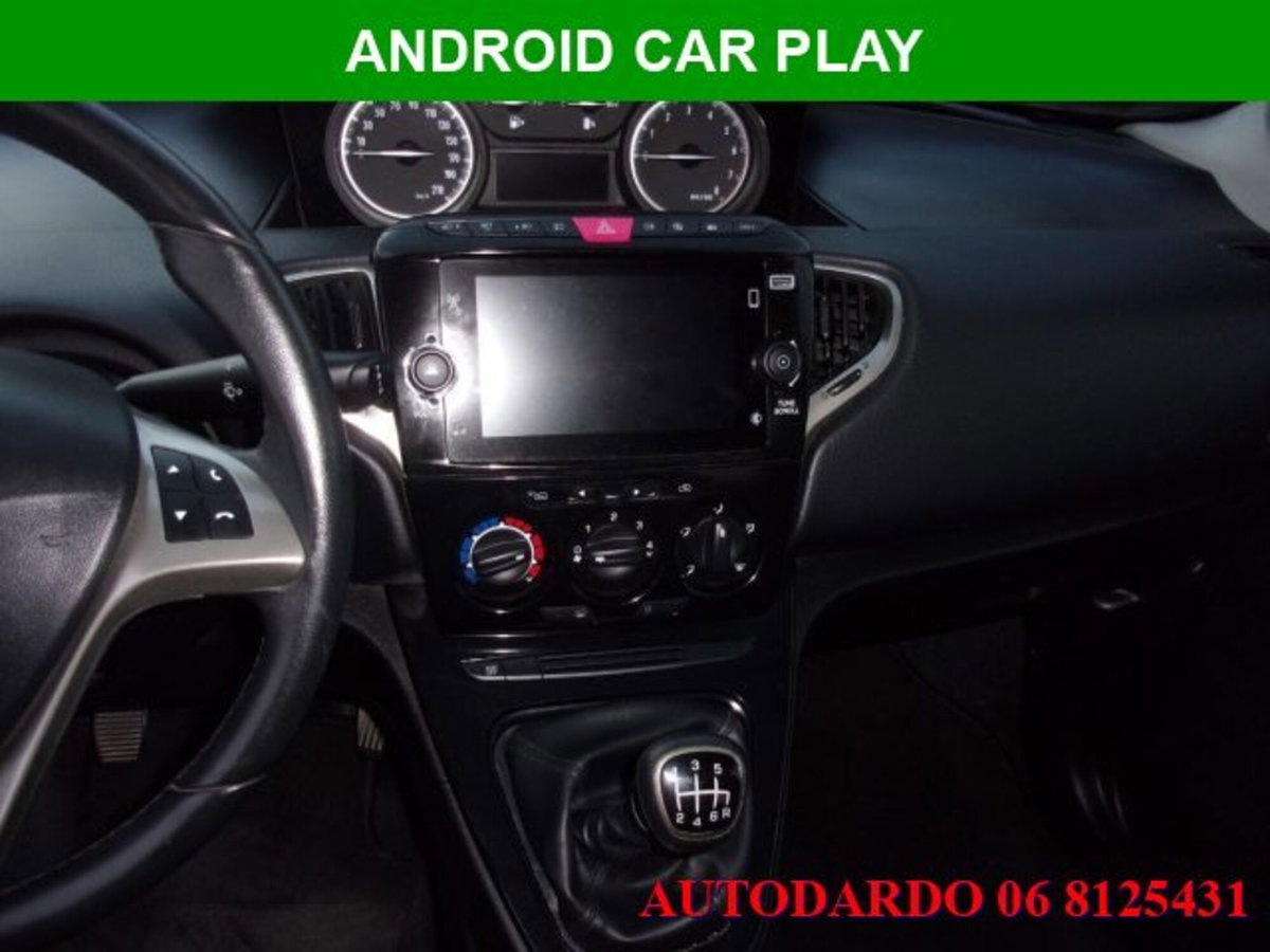 Lancia Ypsilon 1.0 FireFly 5 porte S&S Hybrid Ecochic Gold (2)