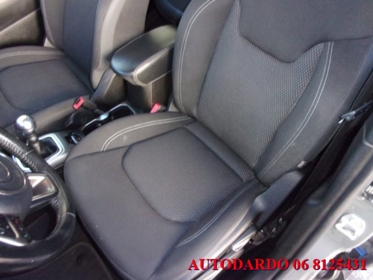 Jeep Renegade 1.6 Mjt 130 CV Limited (10)