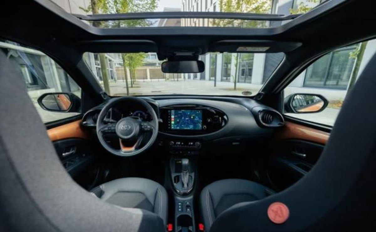 Toyota Aygo X 1.5 hybrid e-cvt (13)
