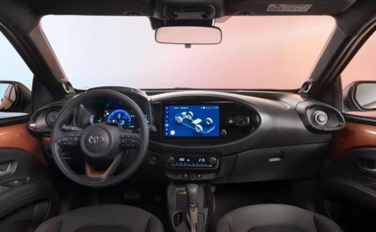 Toyota Aygo X 1.5 hybrid e-cvt (3)
