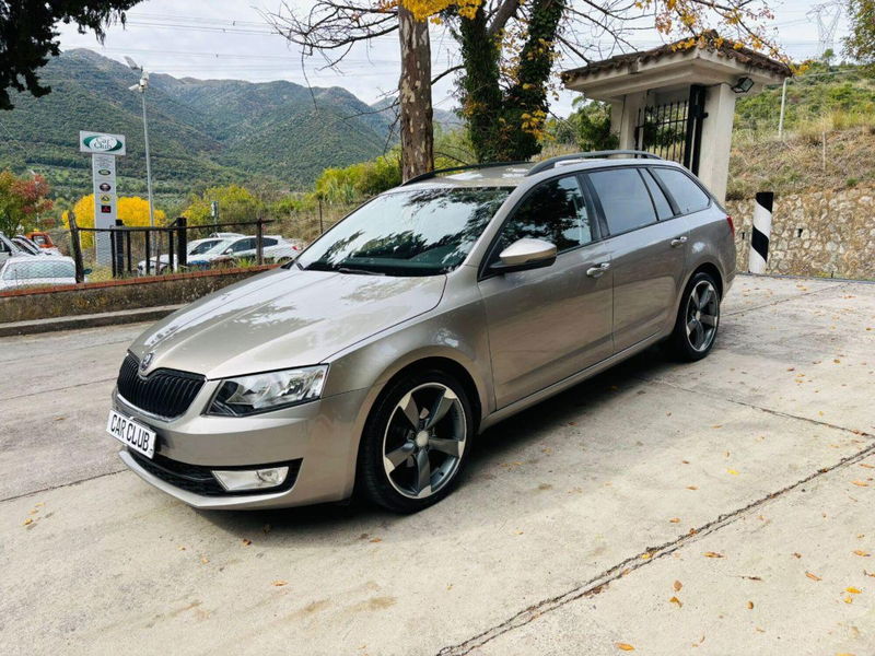 Skoda Octavia Station Wagon 1.6 TDI CR 105 CV DSG Wagon Ambition