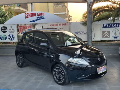 Lancia Ypsilon 1.2 69 CV 5 porte GPL Ecochic Gold usata