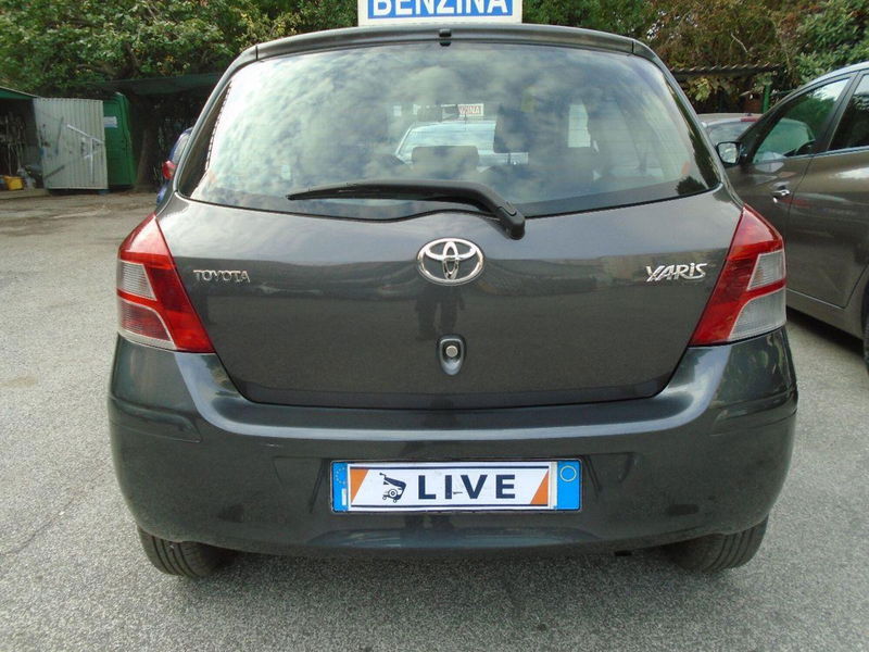 Toyota Yaris 1.0 3 porte Now