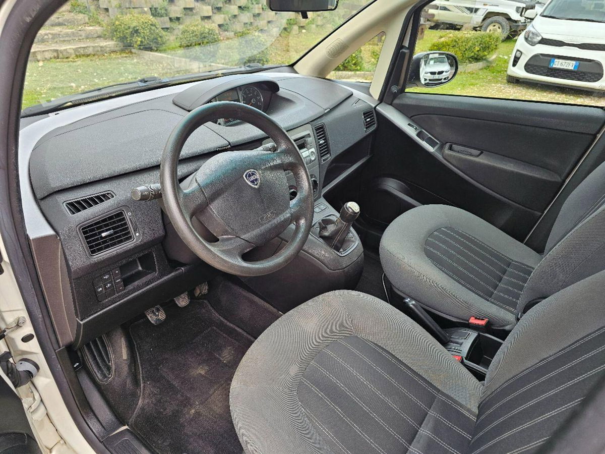 Lancia Musa 1.3 Mjt 95 CV 5th Avenue (14)