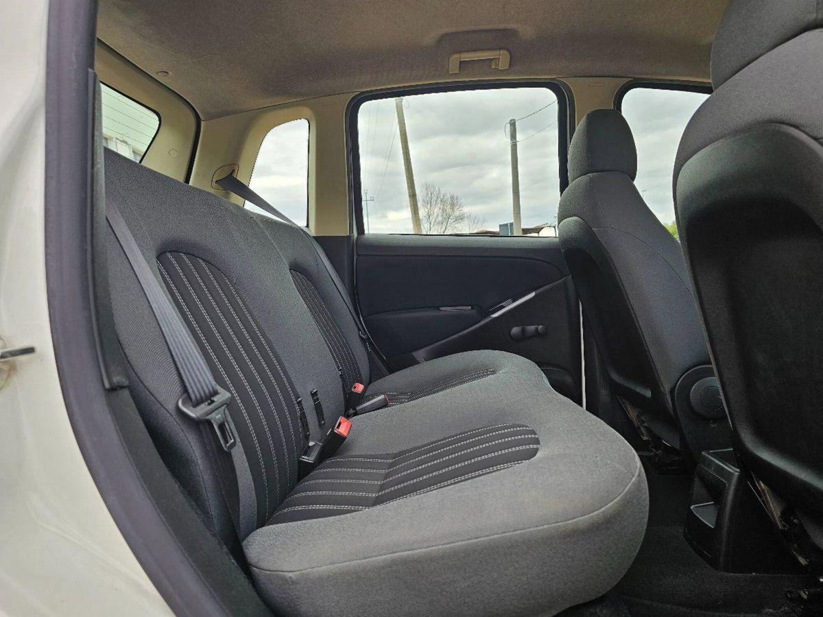 Lancia Musa 1.3 Mjt 95 CV 5th Avenue (19)