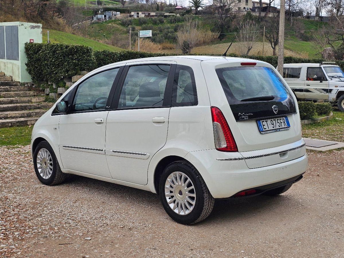 Lancia Musa 1.3 Mjt 95 CV 5th Avenue (4)