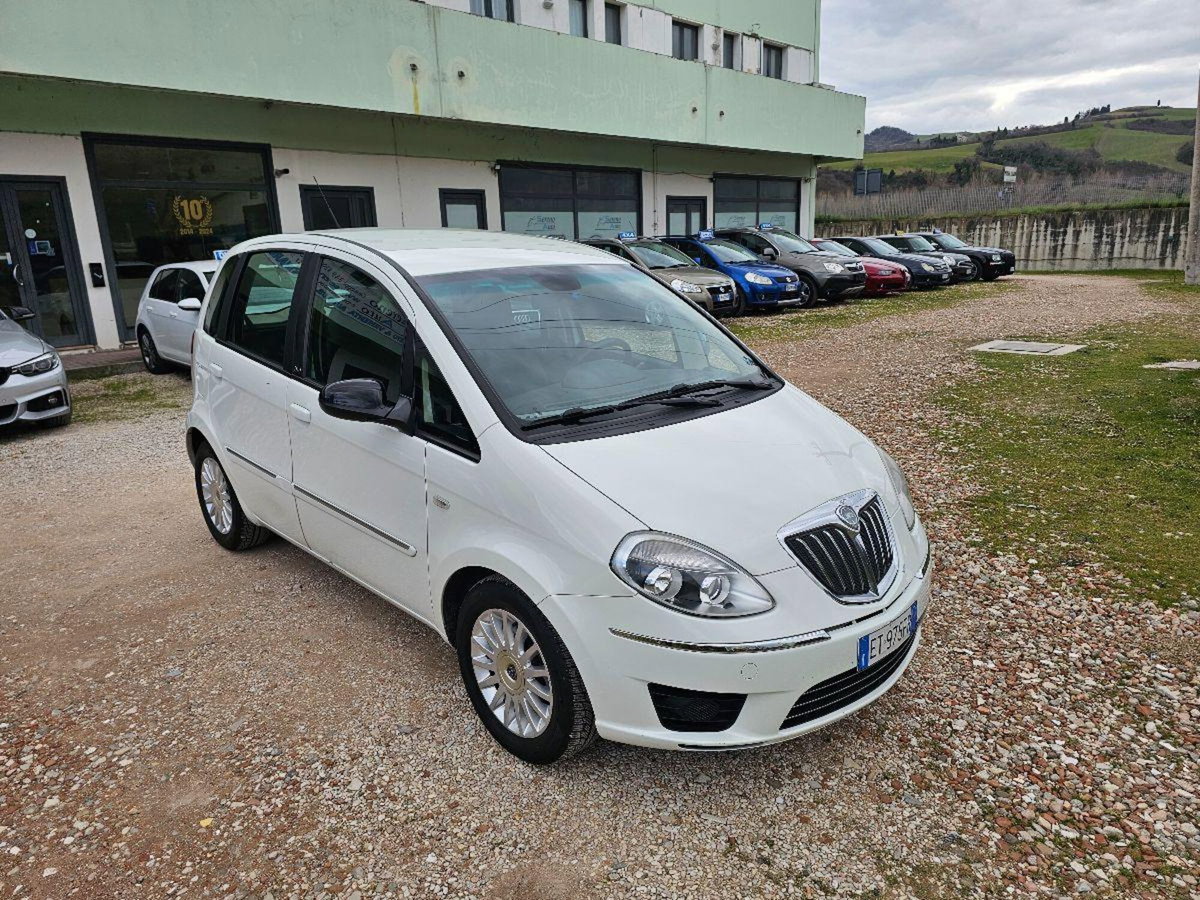 Lancia Musa 1.3 Mjt 95 CV 5th Avenue (8)
