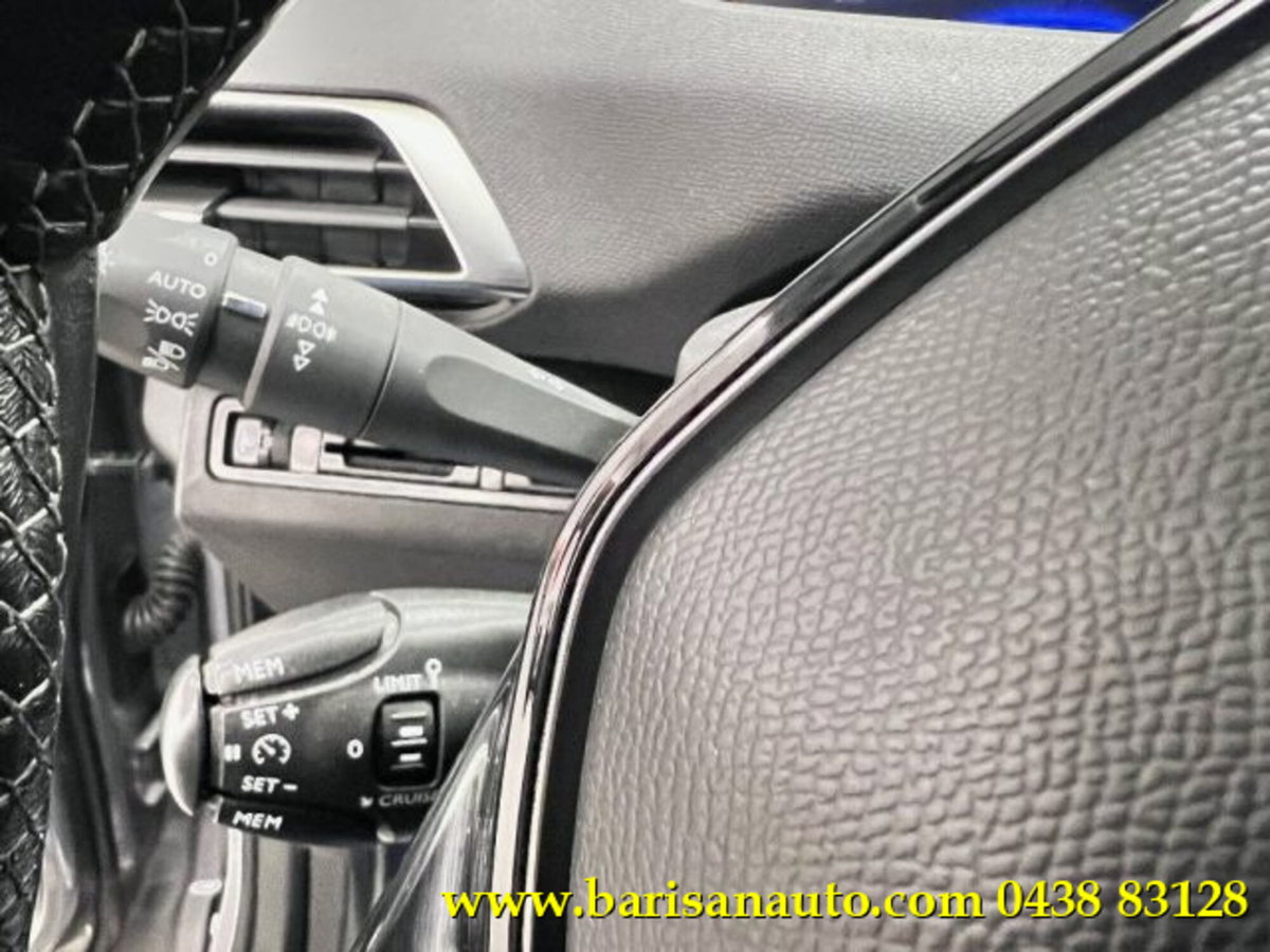 Peugeot 3008 PureTech Turbo 130 S&S Allure Pack (19)