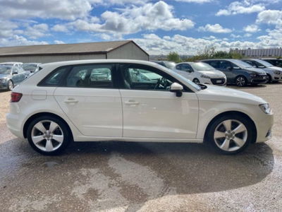 Audi A3 1.6 TDI 105 CV CR Ambiente usata