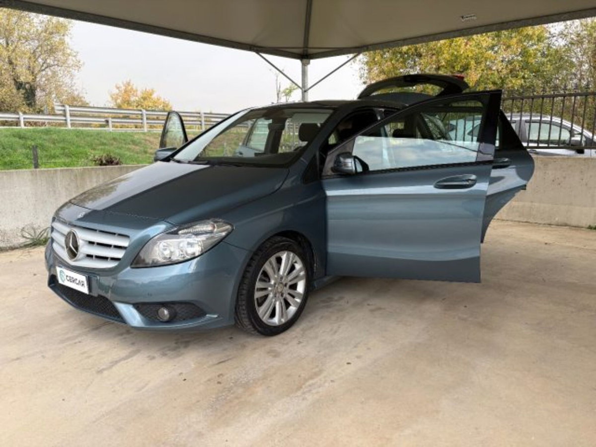 Mercedes-Benz Classe B 220 Automatic 4Matic Executive (10)