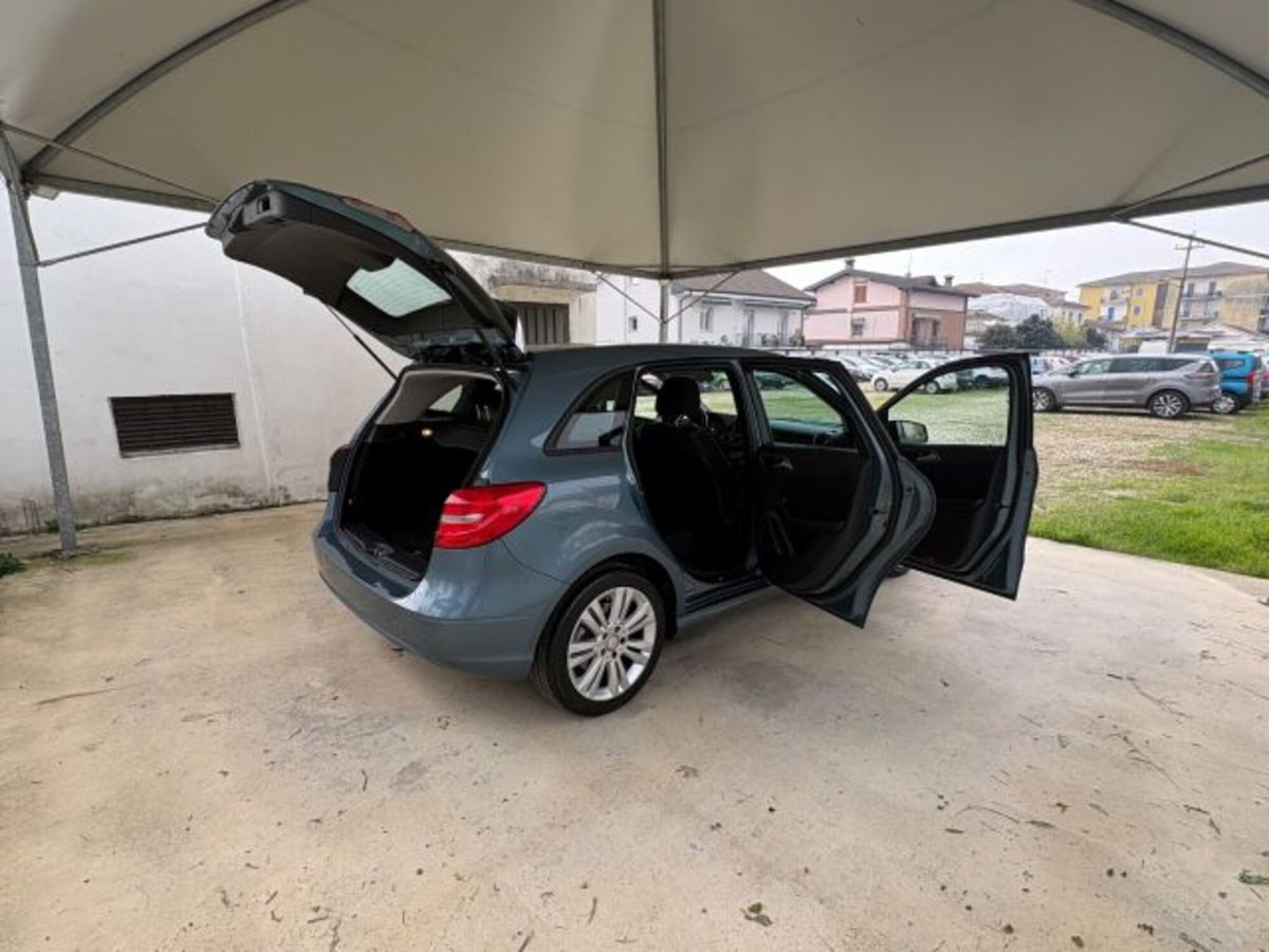 Mercedes-Benz Classe B 220 Automatic 4Matic Executive (12)