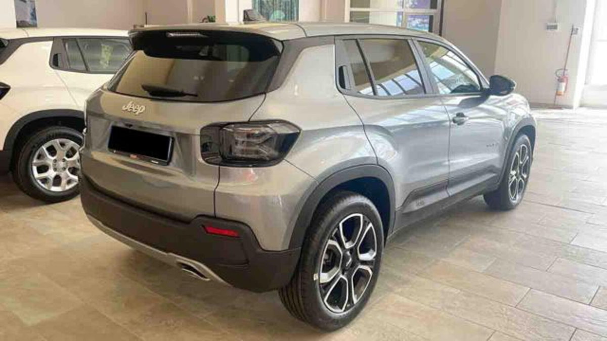 Jeep Avenger 1.2 turbo Summit fwd 100cv (4)