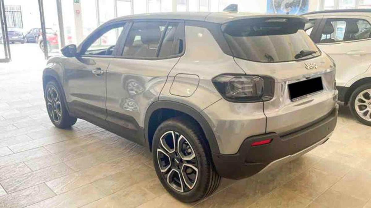 Jeep Avenger 1.2 turbo Summit fwd 100cv (6)