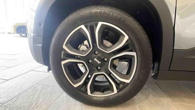 Jeep Avenger 1.2 turbo Summit fwd 100cv (7)