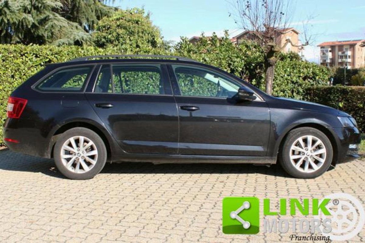 Skoda Octavia Station Wagon 1.6 TDI CR 115 CV DSG Wagon Executive (2)