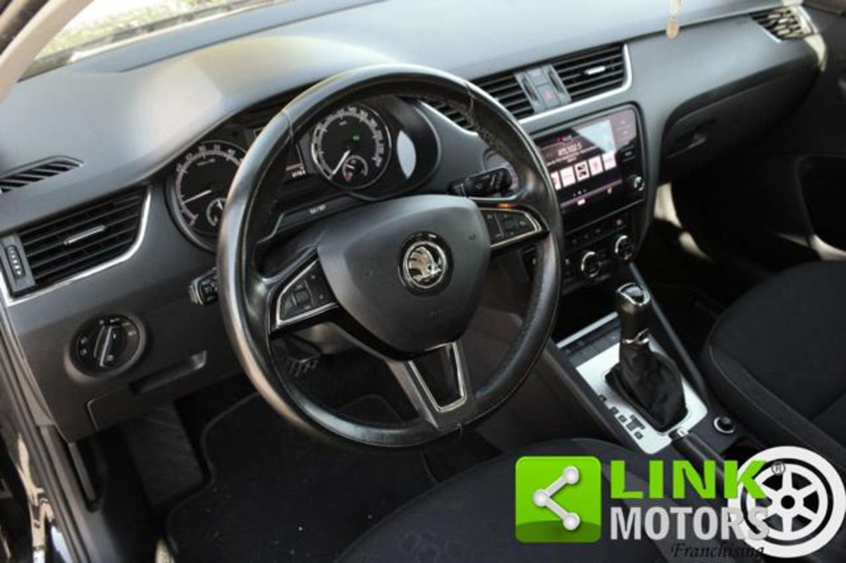 Skoda Octavia Station Wagon 1.6 TDI CR 115 CV DSG Wagon Executive (9)