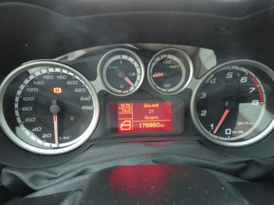 Alfa Romeo MiTo 1.4 T 120 CV GPL Distinctive (14)