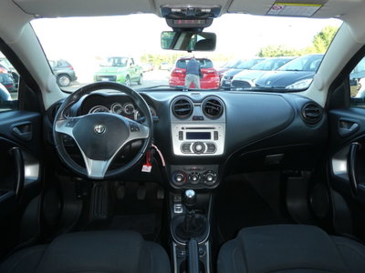 Alfa Romeo MiTo 1.4 T 120 CV GPL Distinctive (9)