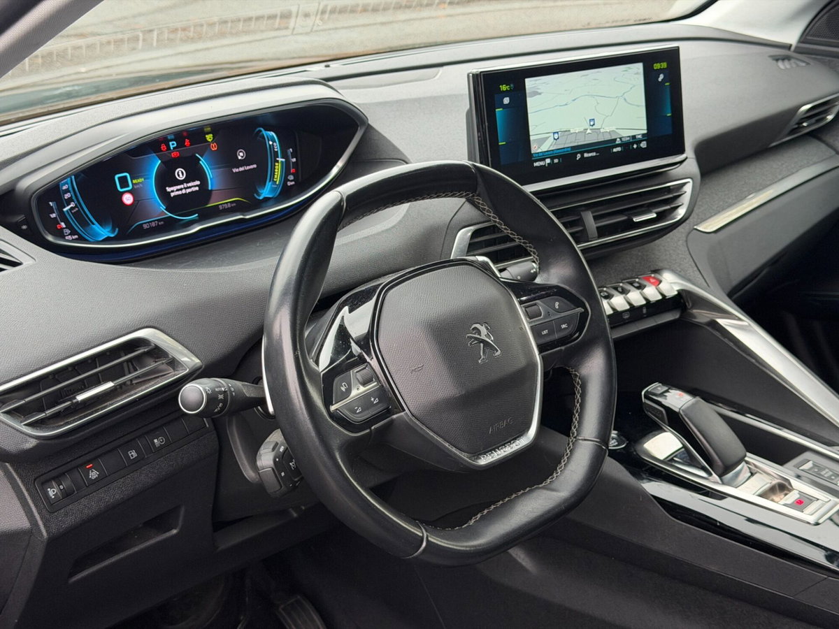 Peugeot 3008 Hybrid 225 e-EAT8 Allure Pack (10)