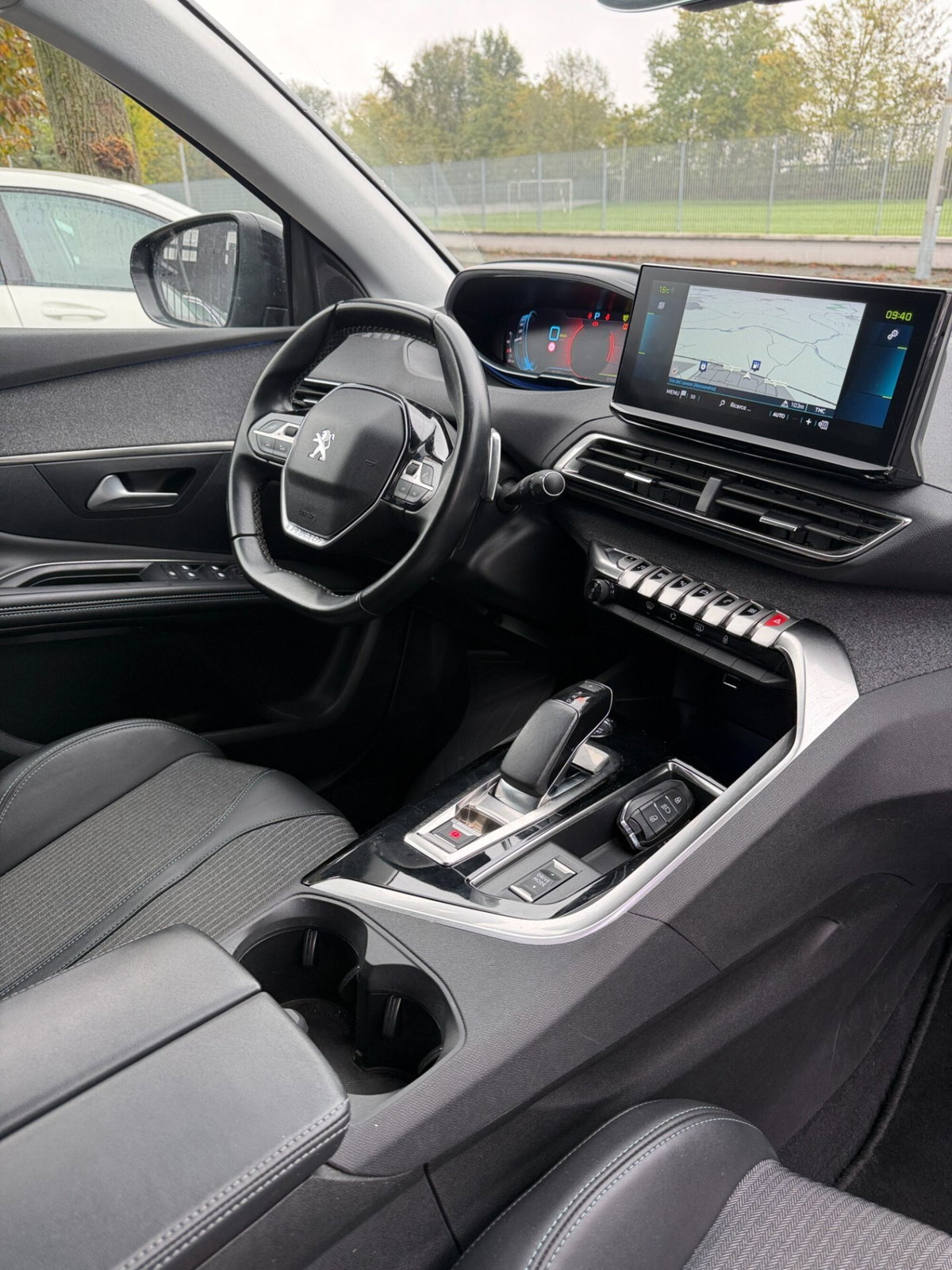 Peugeot 3008 Hybrid 225 e-EAT8 Allure Pack (14)