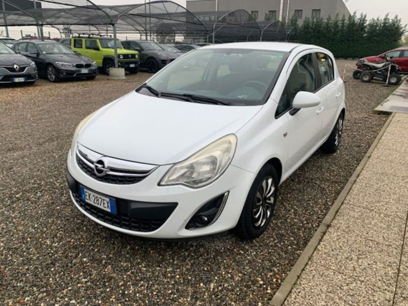 Opel Corsa 1.2 5 porte Cosmo