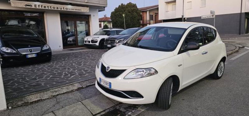 Lancia Ypsilon 1.2 69 CV 5 porte GPL Ecochic Silver