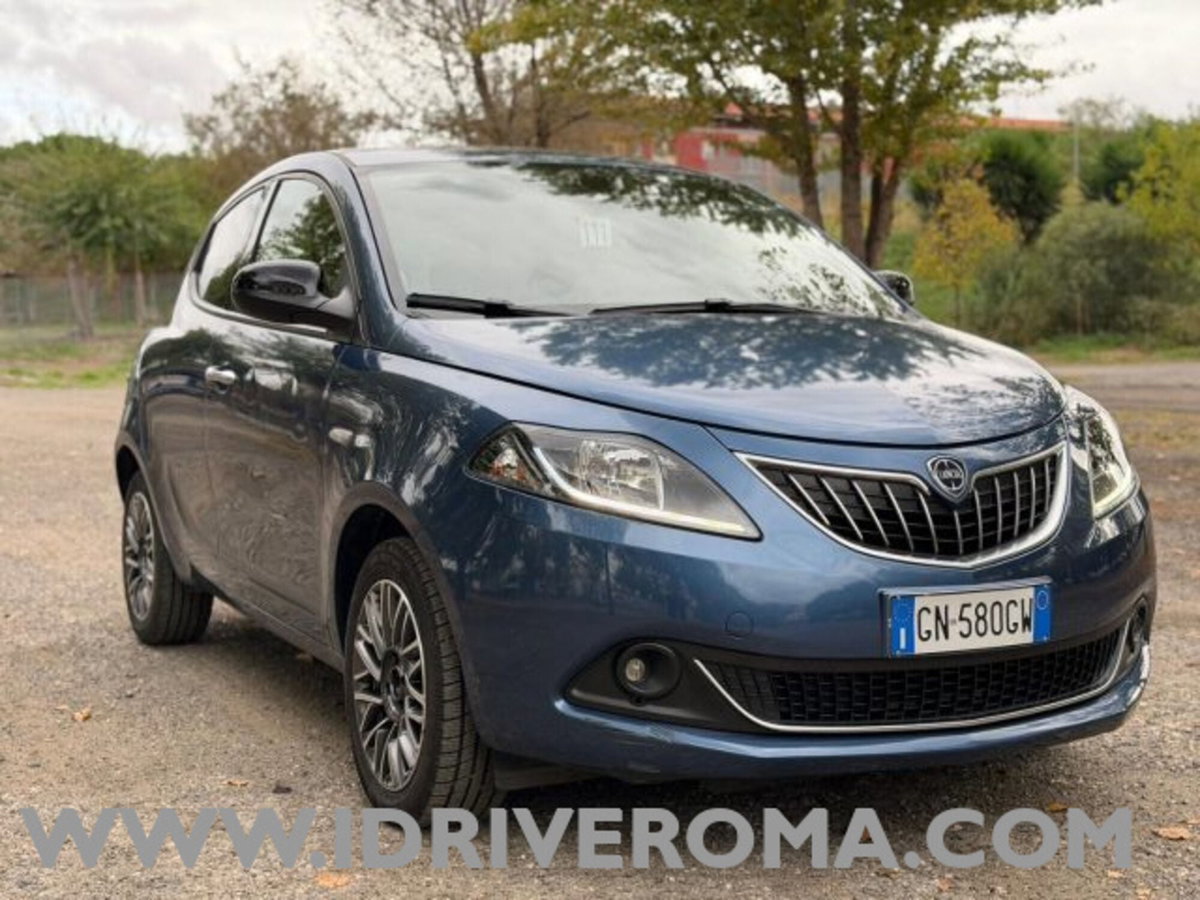 Lancia Ypsilon 1.0 FireFly 5 porte S&S Hybrid Gold Plus