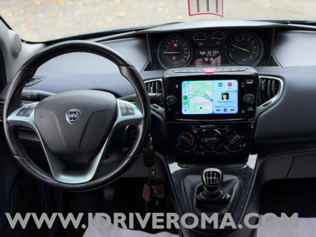 Lancia Ypsilon 1.0 FireFly 5 porte S&S Hybrid Gold Plus (8)