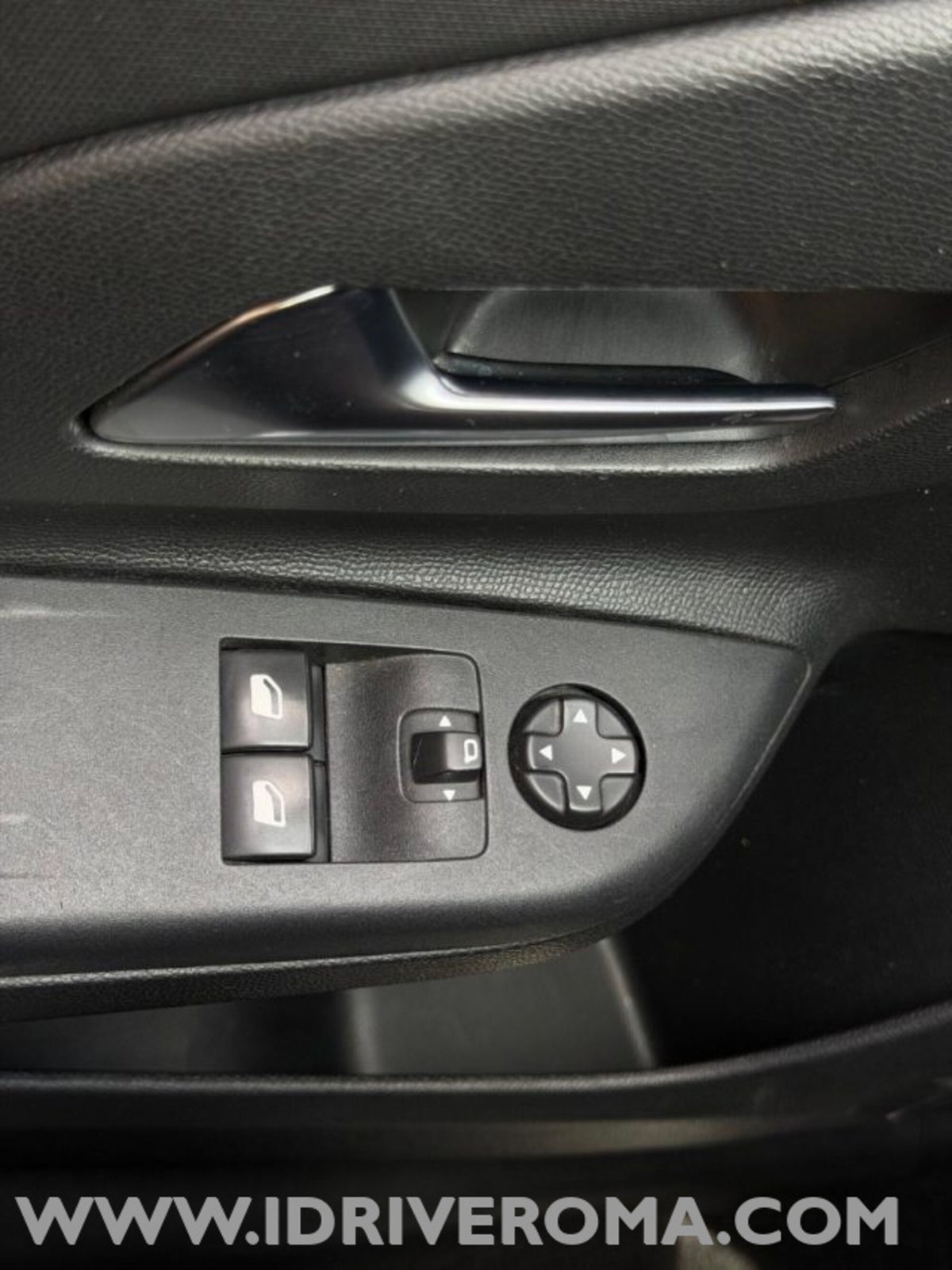 Opel Corsa 1.2 hybrid 100cv dct6 (13)
