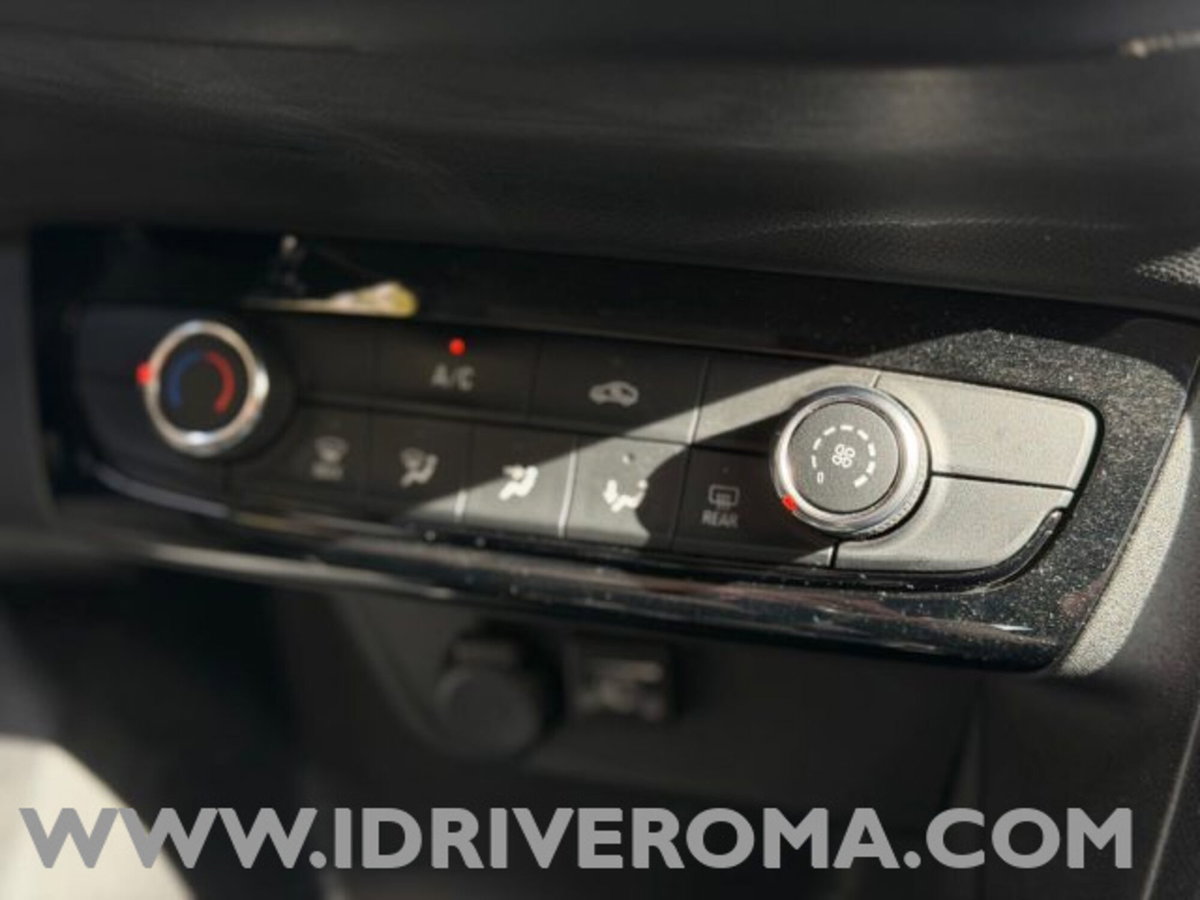 Opel Corsa 1.2 hybrid 100cv dct6 (14)