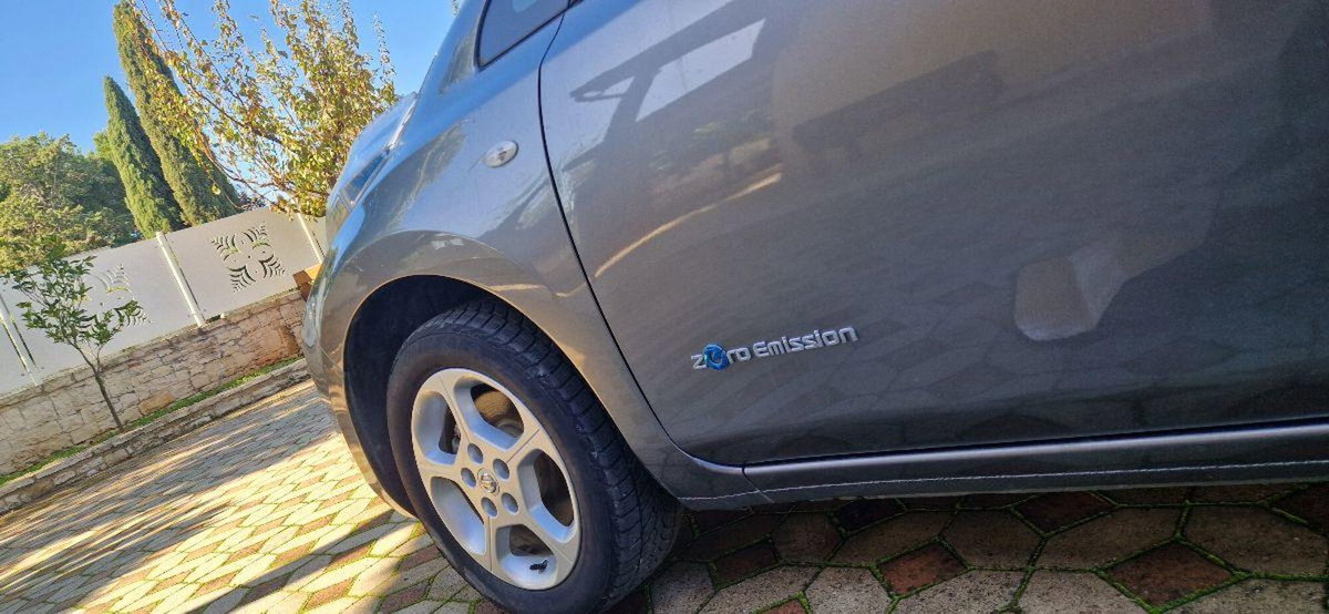 Nissan Leaf Tekna 30KWh (5)