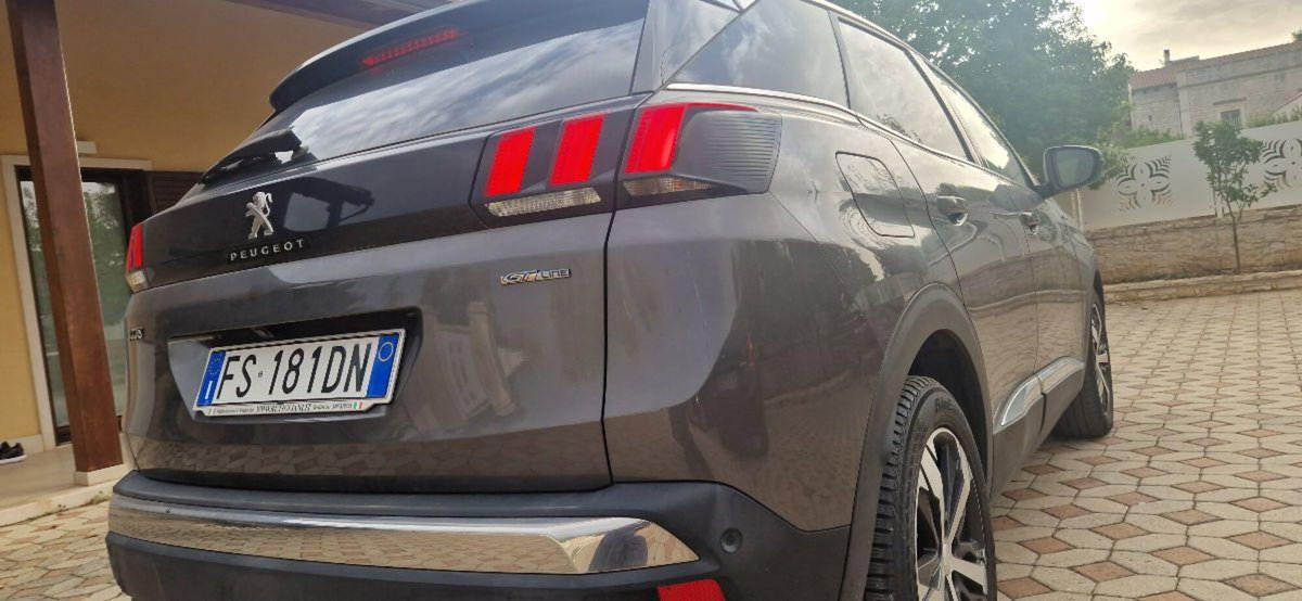 Peugeot 3008 BlueHDi 130 S&S EAT8 GT Line (15)
