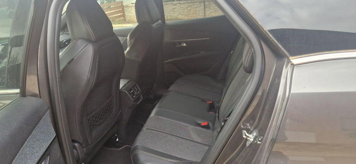 Peugeot 3008 BlueHDi 130 S&S EAT8 GT Line (5)