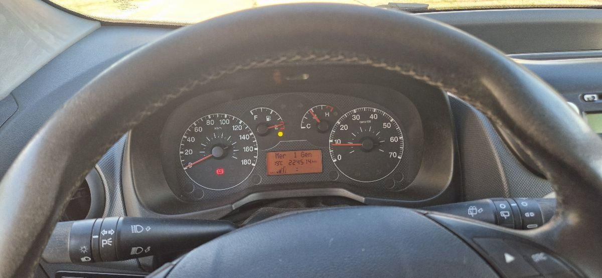 Fiat Qubo 1.4 8V 77 CV Active Natural Power (5)