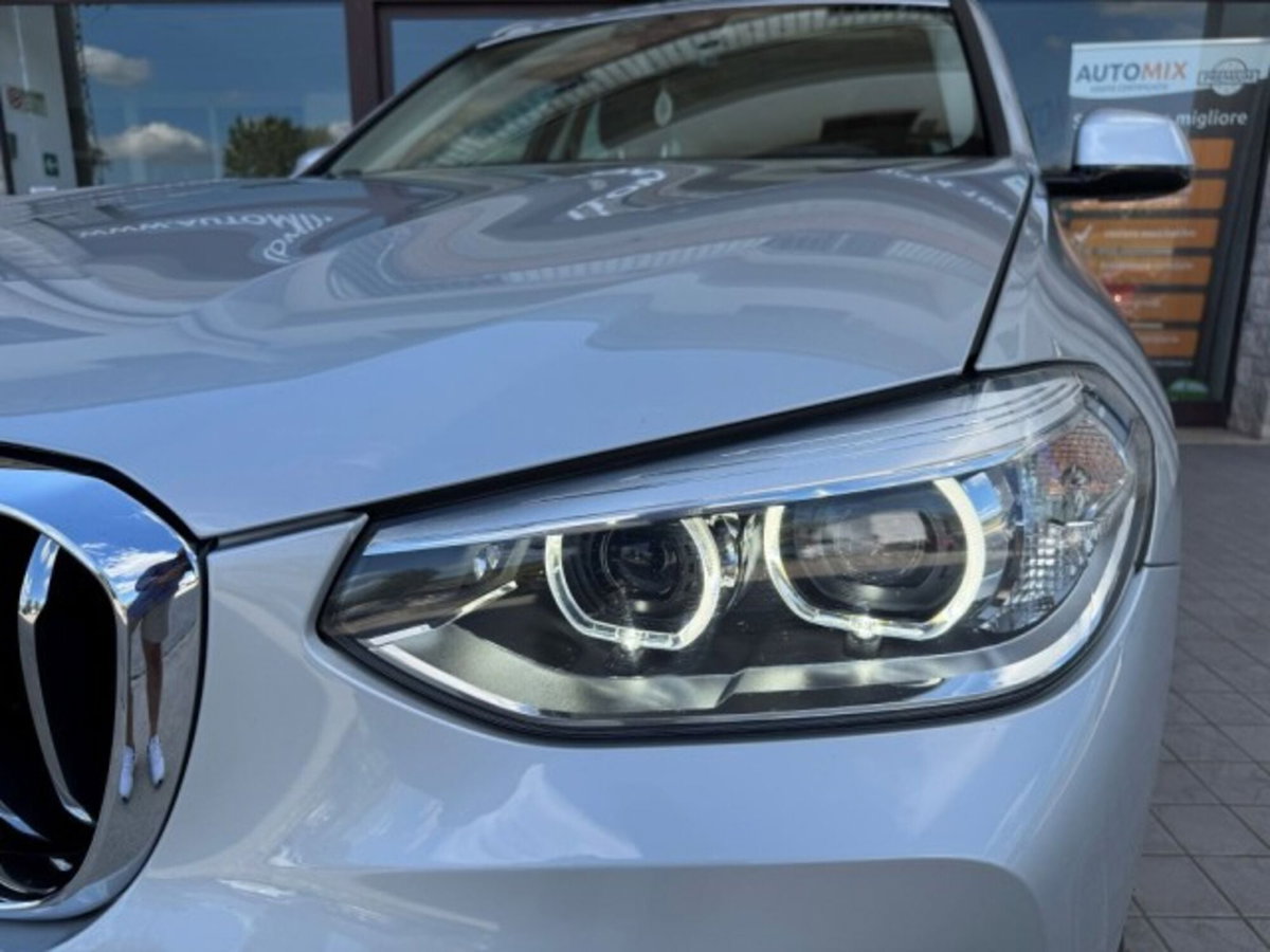 BMW X3 xDrive20i Luxury (4)