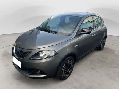 Lancia Ypsilon 1.0 FireFly 5 porte S&S Hybrid Gold Plus usata