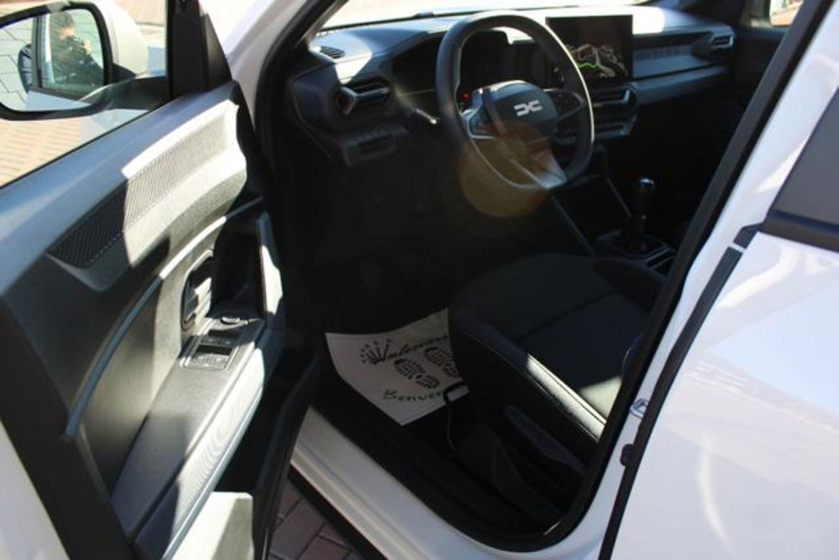 Dacia Duster 1.2 mild hybrid Expression 4x4 130cv (8)