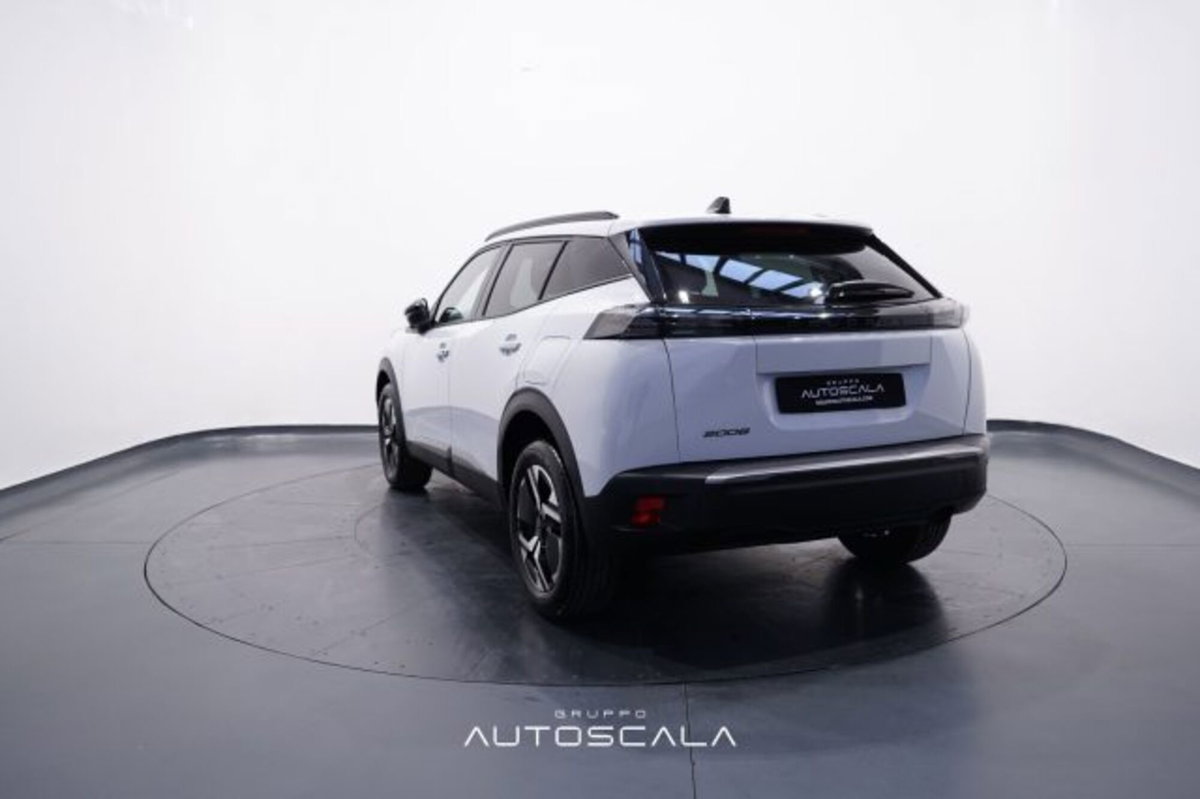 Peugeot 2008 PureTech 100 S&S Allure Pack (3)